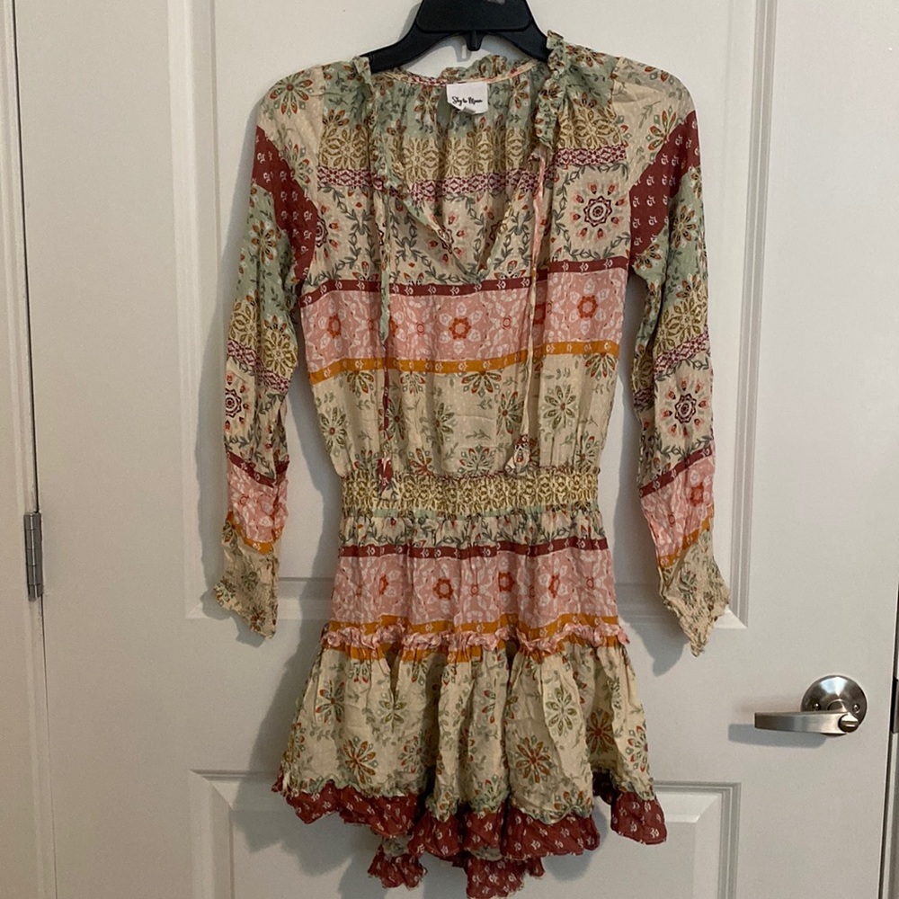 Patterned long sleeve mini dress